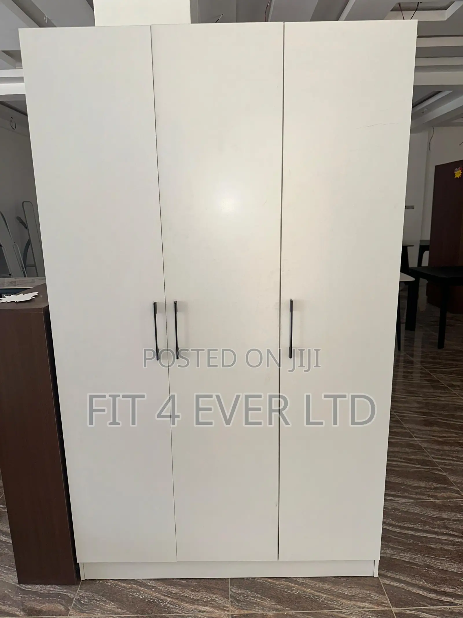 3 Door White Wardrobe/Closet