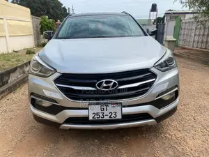 Hyundai Santa Fe 2017 Silver