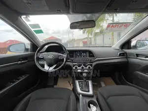 Hyundai Elantra SE 2019 White