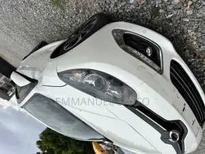 Scion iM 2015 White