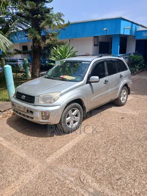 Toyota RAV4 2.0 Automatic 2005 Silver
