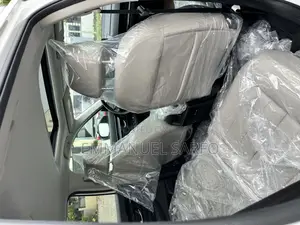 Honda CR-V EX 2WD 2024 White