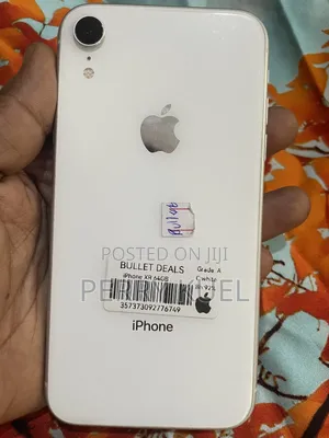 Apple iPhone XR 64 GB White