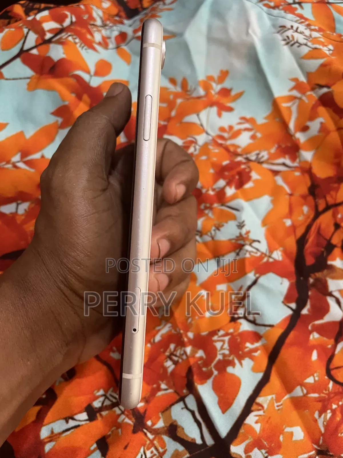 Apple iPhone XR 64 GB White