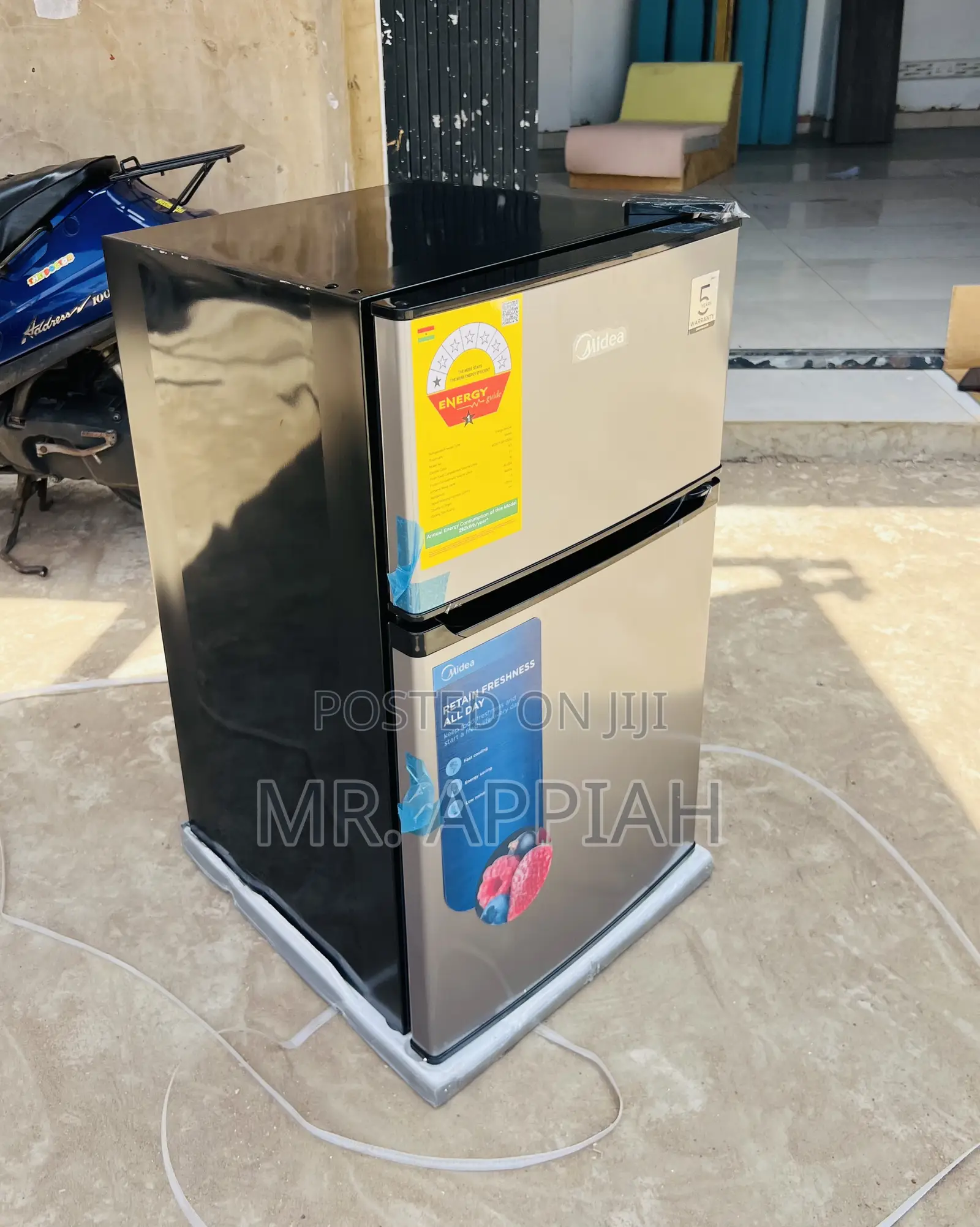 Premium Midea 2 Door Table Top Fridge(87liters)Gray 