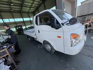 Hyundai Porter II 2012 White