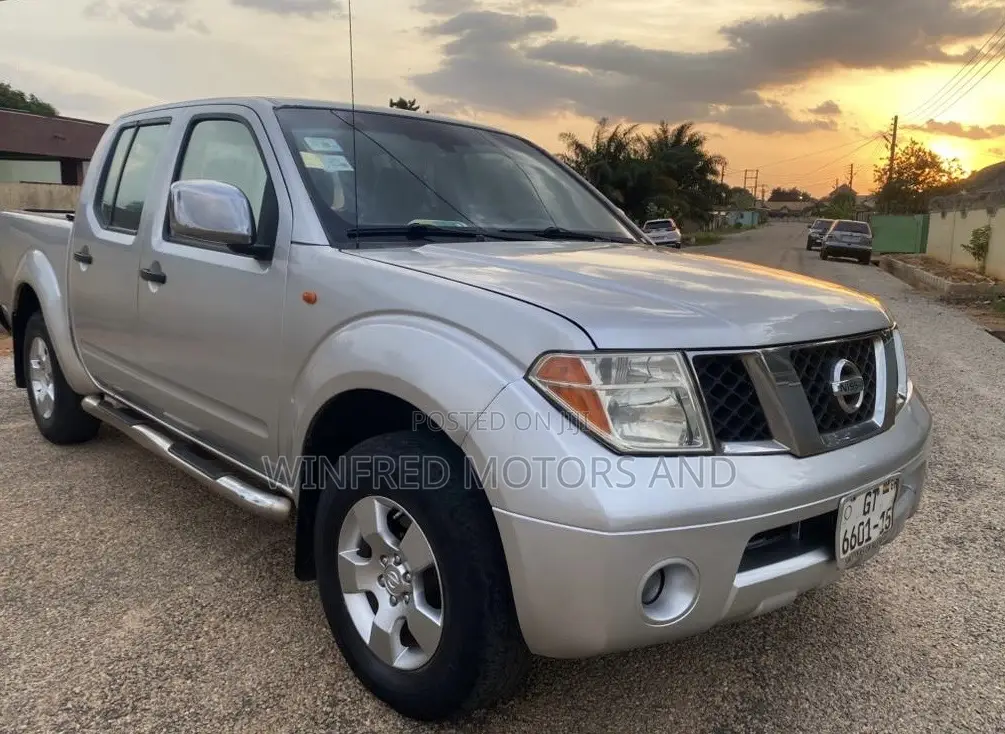 Nissan Navara 2015 Gray