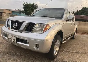 Nissan Navara 2015 Gray