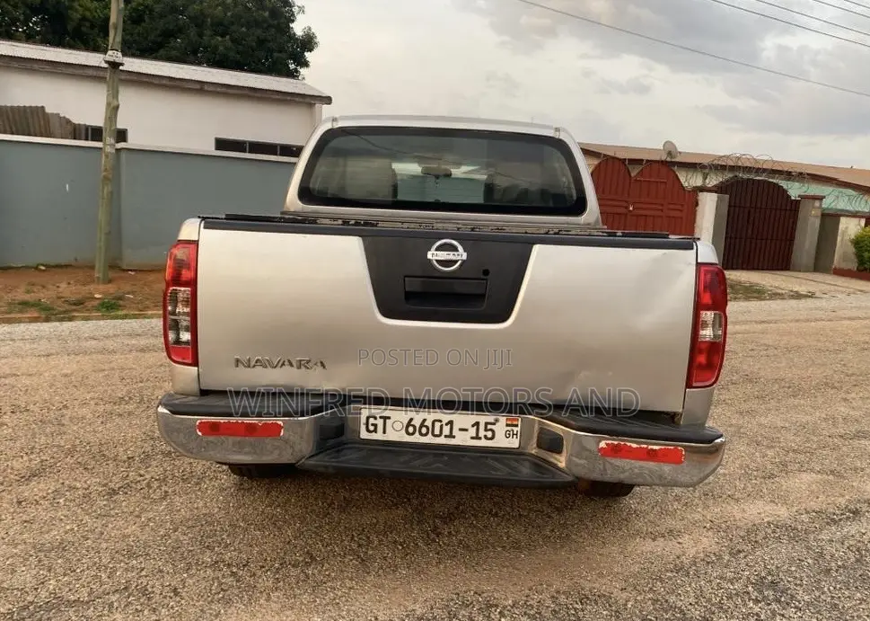 Nissan Navara 2015 Gray