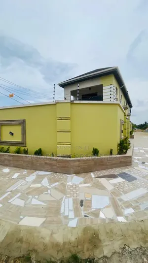 3bdrm Duplex in Amasaman 3 Junction for sale