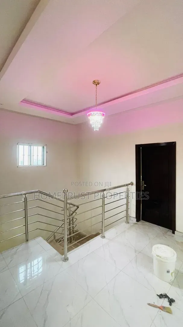 3bdrm Duplex in Amasaman 3 Junction for sale