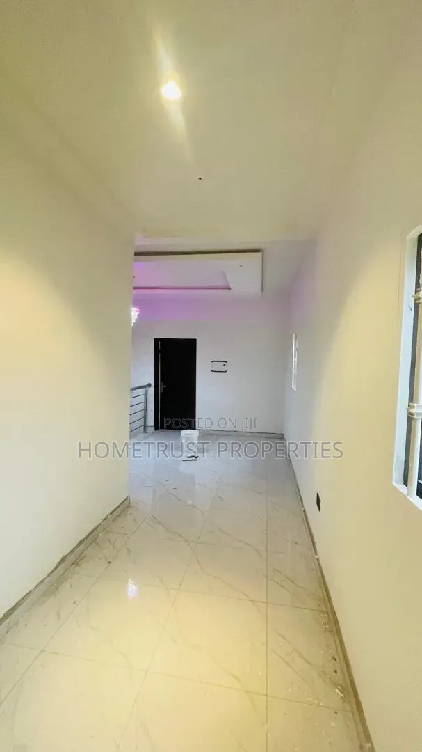 3bdrm Duplex in Amasaman 3 Junction for sale