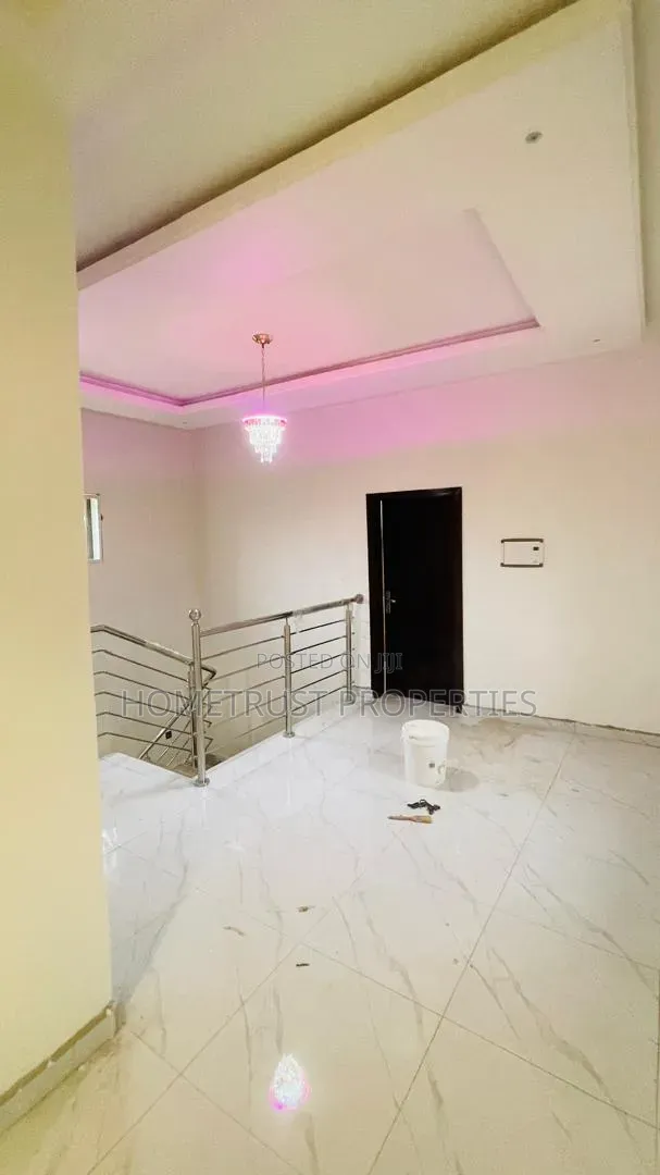 3bdrm Duplex in Amasaman 3 Junction for sale