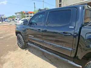 Toyota Tacoma 2019 Black