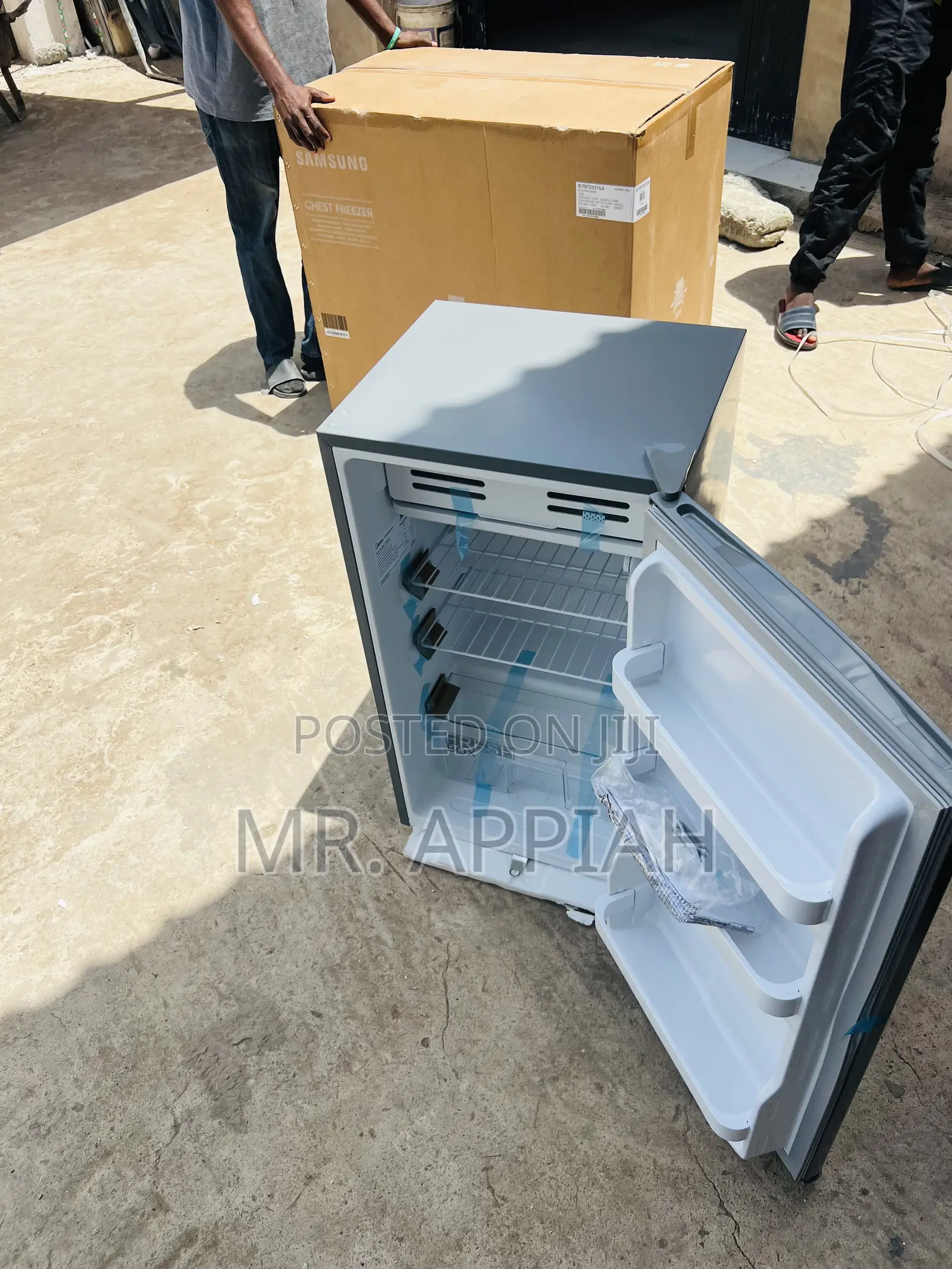 Check Out Classic Midea Single Door Table Top Fridge(Gray)93l