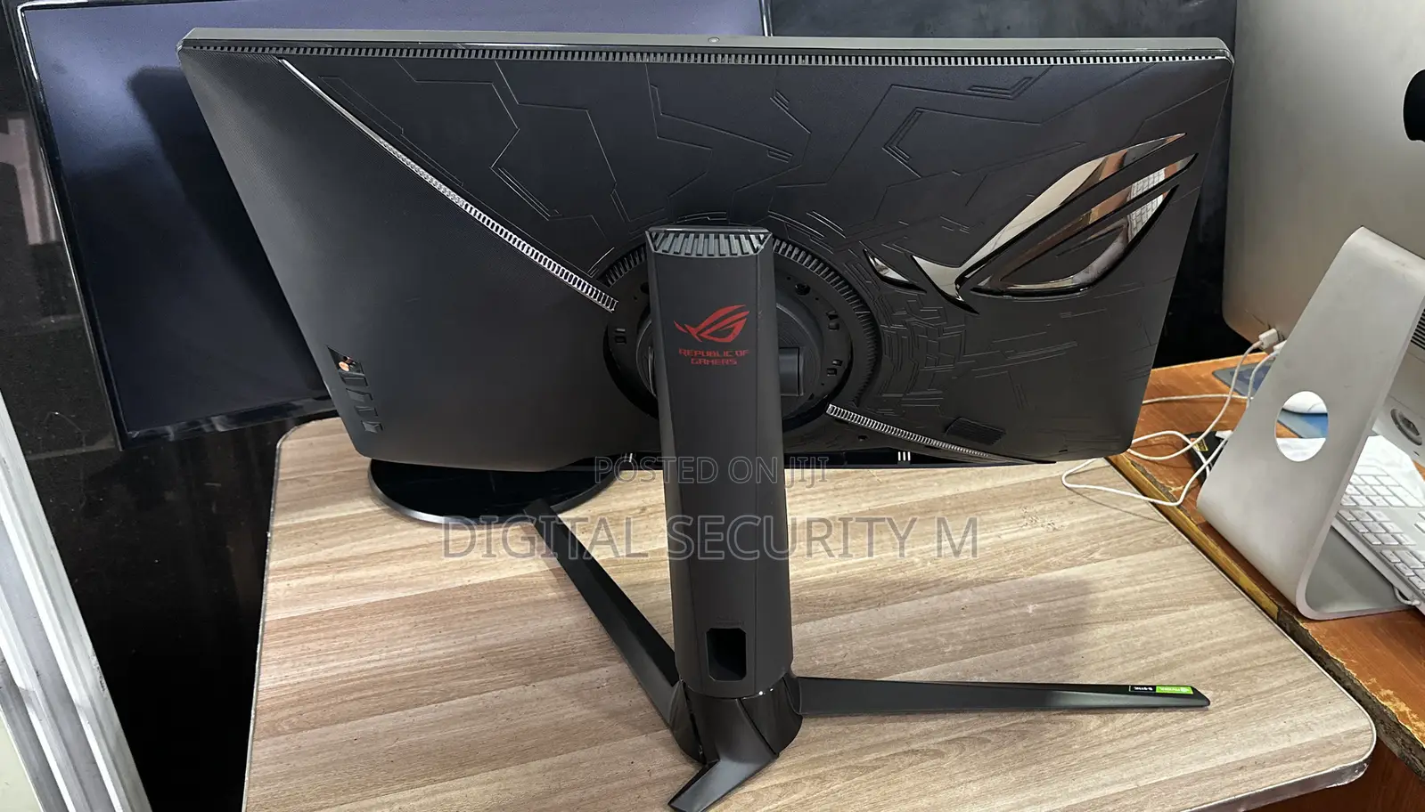 Asus Rog Swift Pg27uq 27” Uhd 144hz Dp