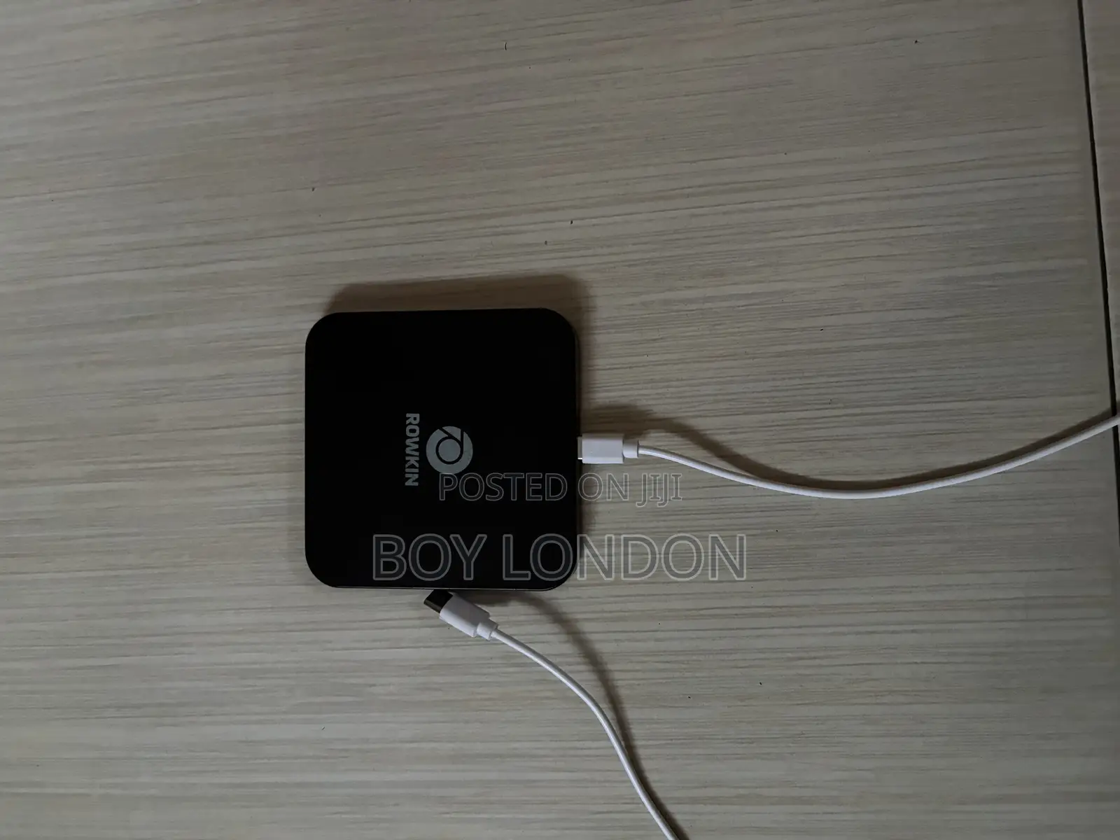 Rowkin Wireless Type C Charger for iPhone