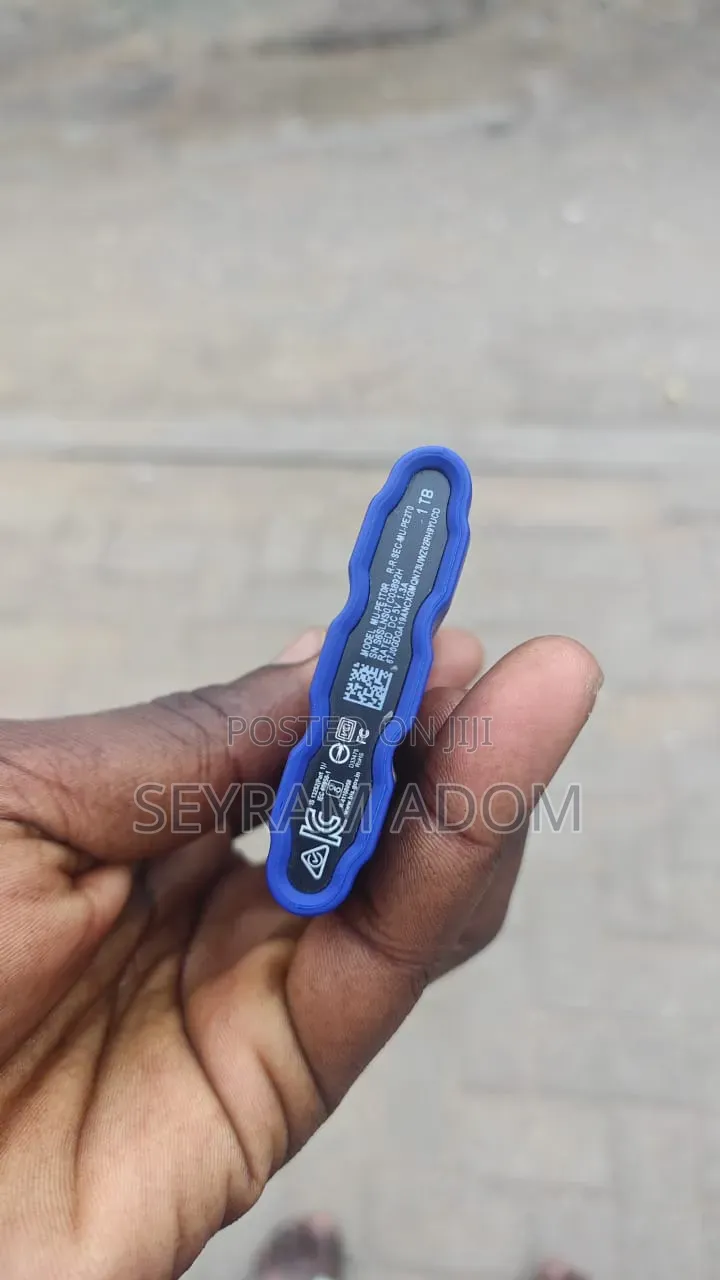 Samsung T7 Shield 1tb SSD