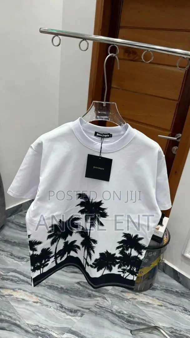 Quality Versatile Tees Available as Seen (Location: Kejetia/Kumasi)