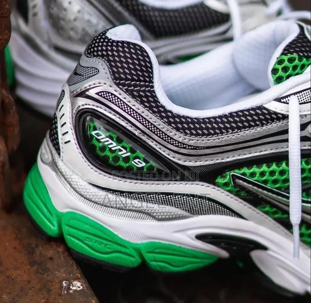 Saucony Progrid Omni 9 Sneakers Available (Location: Adum Kumasi)