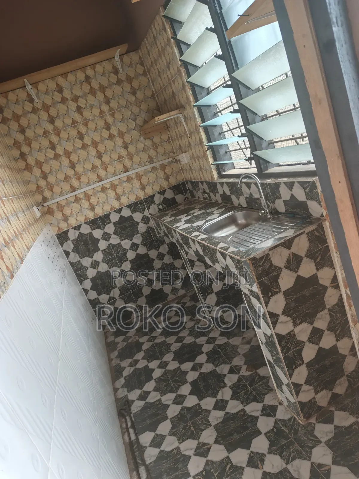 Mini Flat in Dr Roko, Manhean for rent