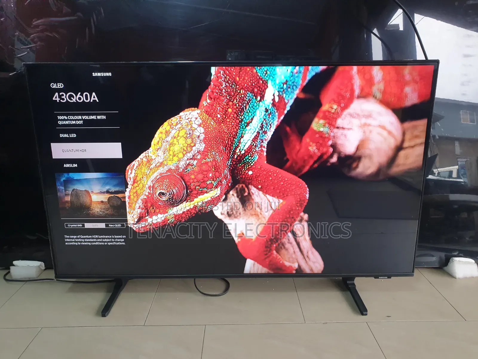 Qled 43"Samsung Uhd HDR Smart Satellite Tv