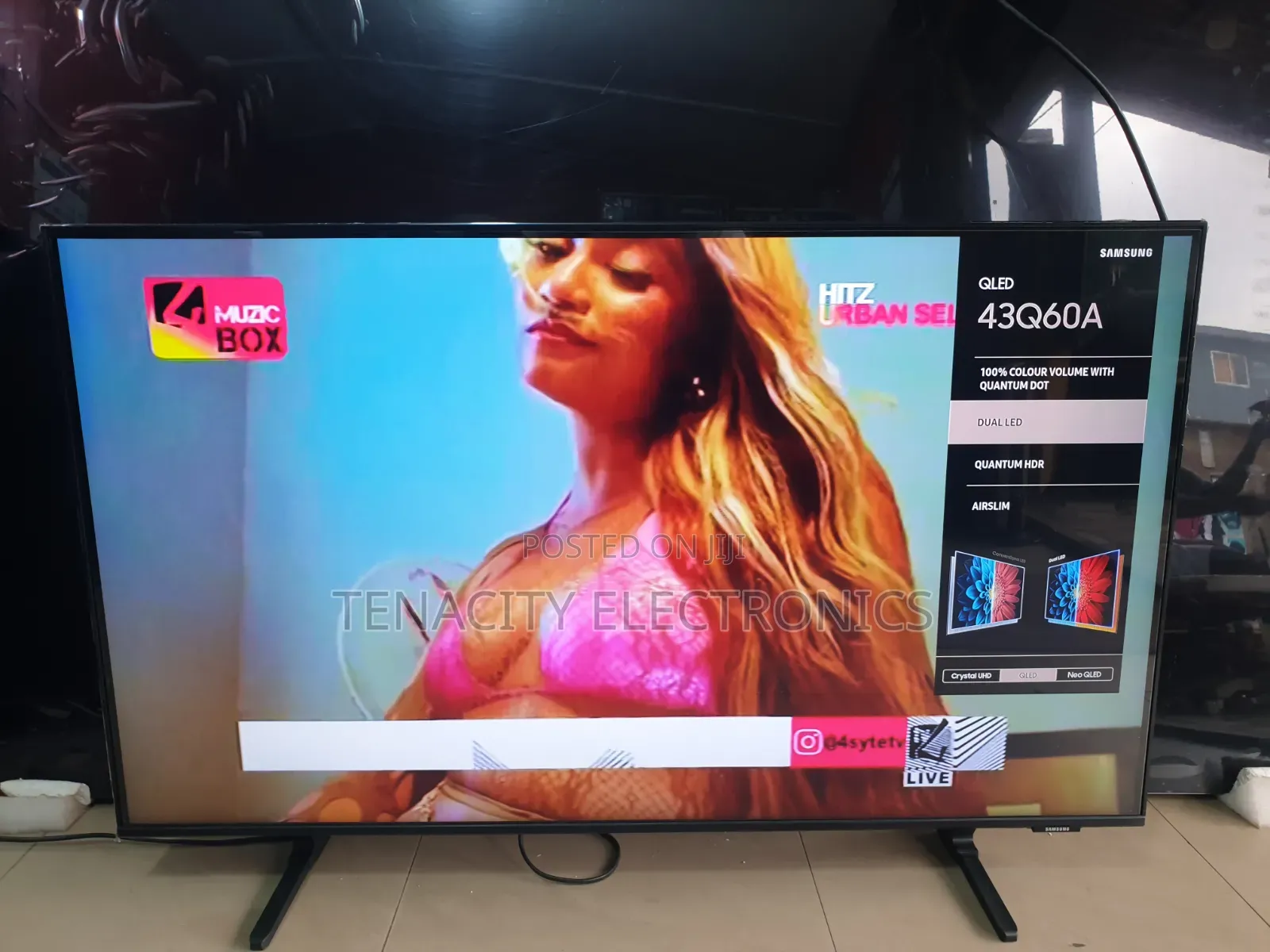 Qled 43"Samsung Uhd HDR Smart Satellite Tv