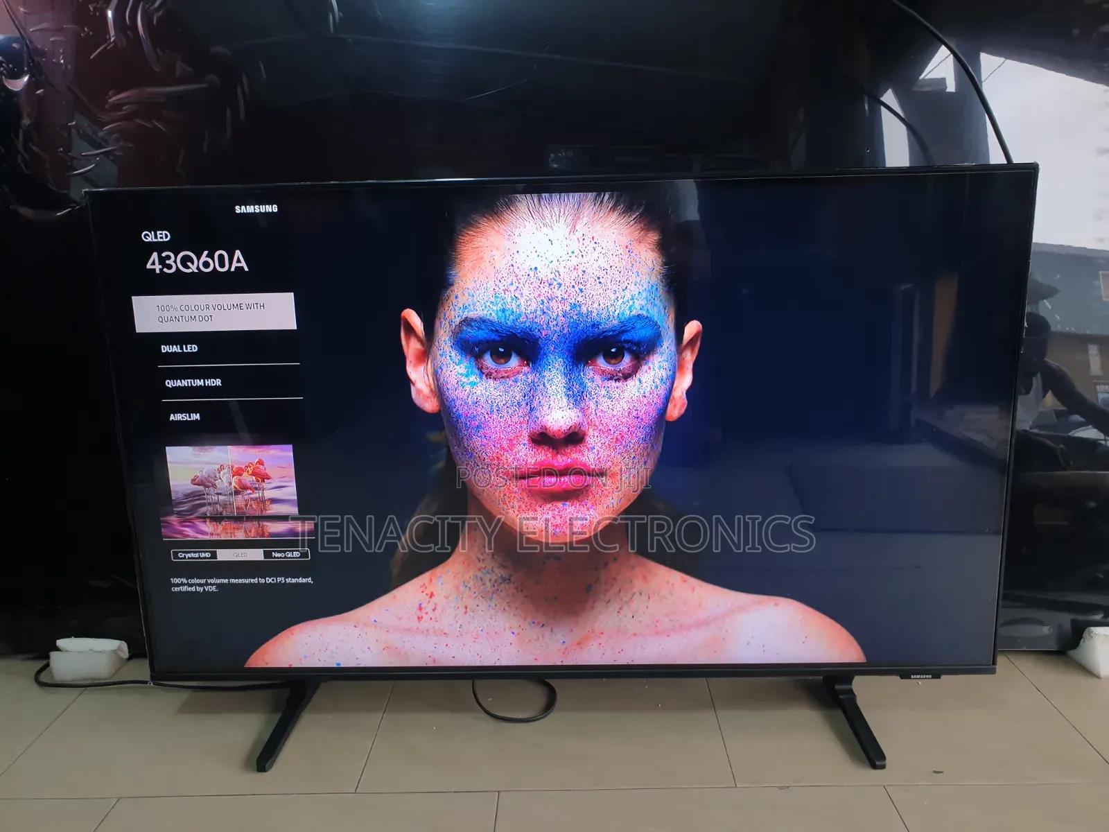 Qled 43"Samsung Uhd HDR Smart Satellite Tv