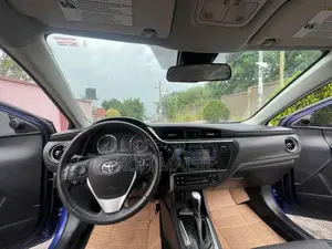 Toyota Corolla SE 4dr Sedan (1.8L 4cyl CVT) 2017 Blue