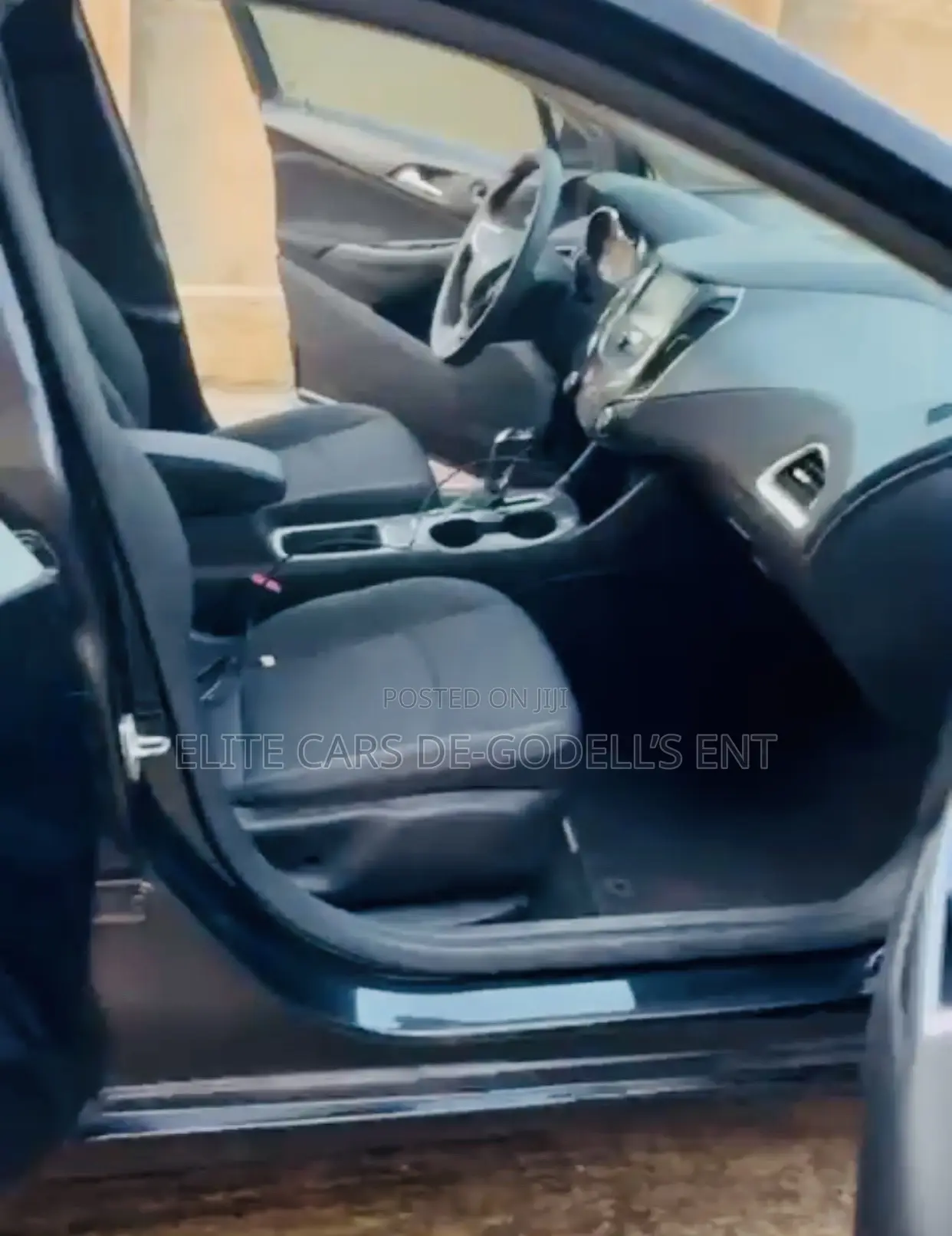 Chevrolet Cruze LT Auto Hatchback 2017 Black