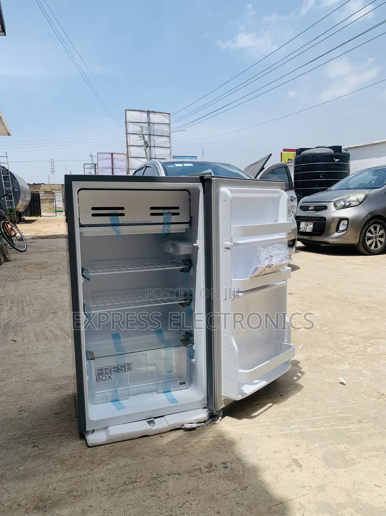 Ultra Modern Sleek Midea Fridge 93l