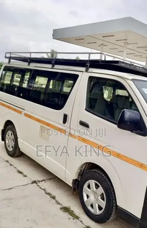 Toyota Grand HiAce 2018 White
