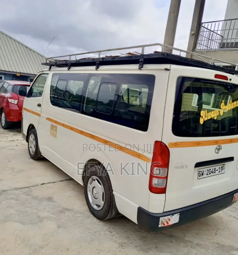 Toyota Grand HiAce 2018 White