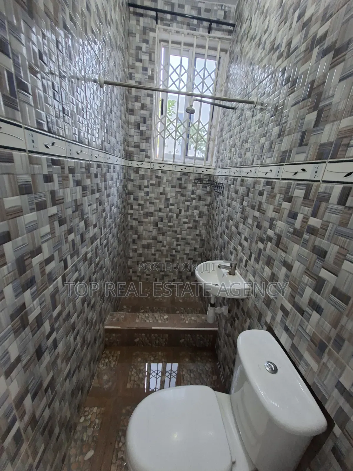 2bdrm Apartment in Agbogba ,,, Ga East Municipal for rent
