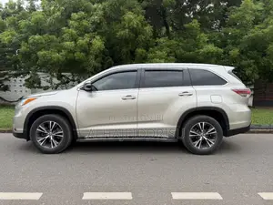 Toyota Highlander Limited 4x2 V6 (3.5L 6cyl 8A) 2017 Brown