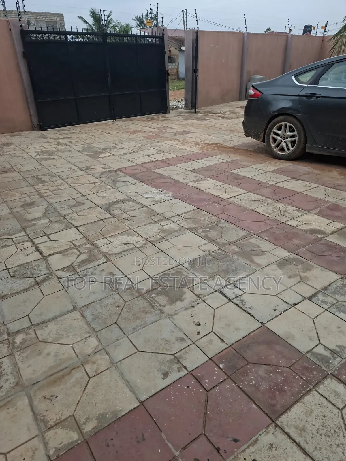 2bdrm Apartment in Agbogba, Ga East Municipal for rent