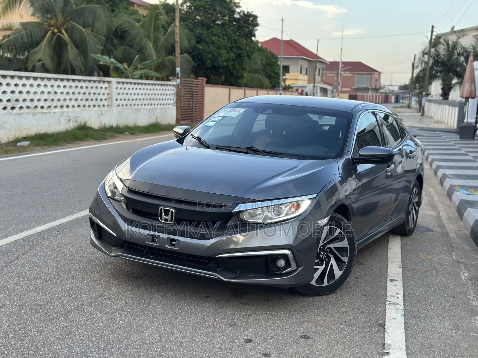 Honda Civic LX Hatchback 2019 Gray
