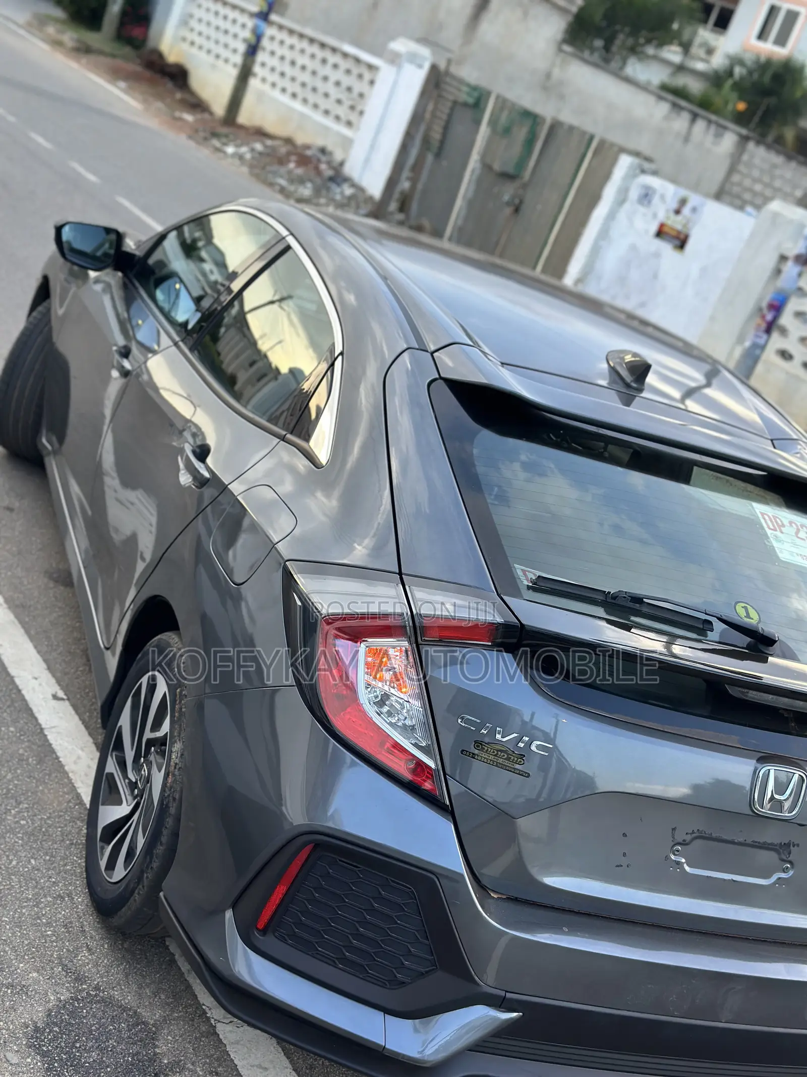 Honda Civic LX Hatchback 2019 Gray