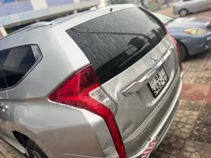 Mitsubishi Montero Sport 2021 Silver