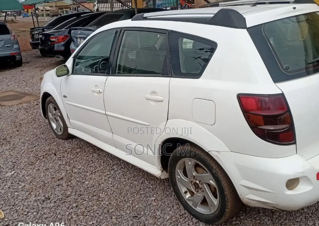 Pontiac Vibe 2007 White