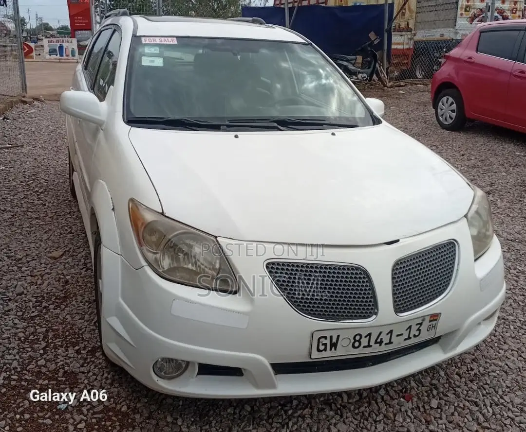 Pontiac Vibe 2007 White