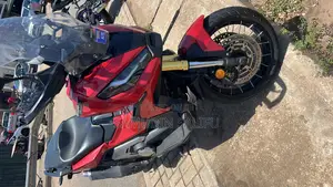 Honda 2022 Red