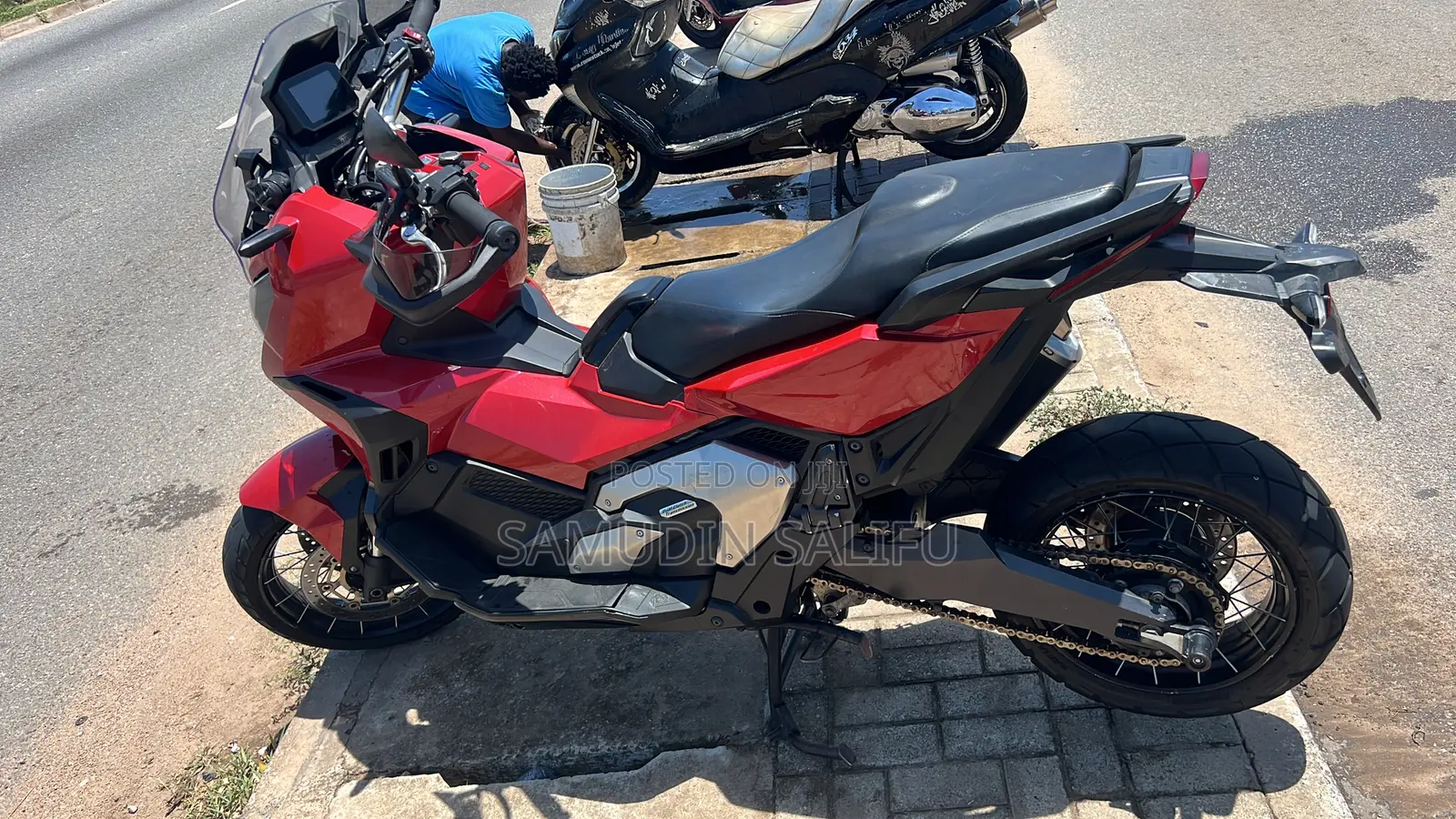 Honda 2022 Red