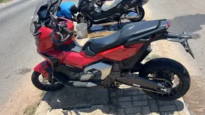 Honda 2022 Red