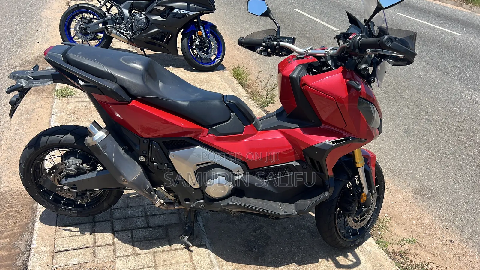 Honda 2022 Red