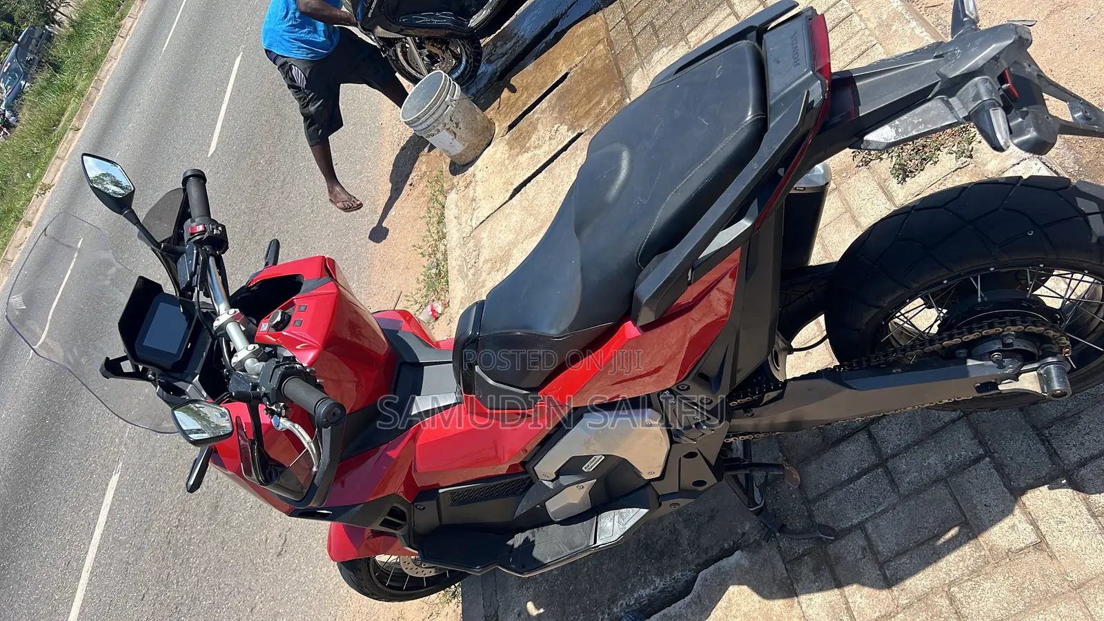 Honda 2022 Red
