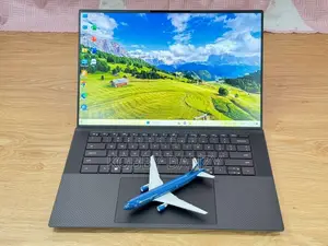 Laptop Dell Precision 5550 16GB Intel Core i7 SSD 256GB