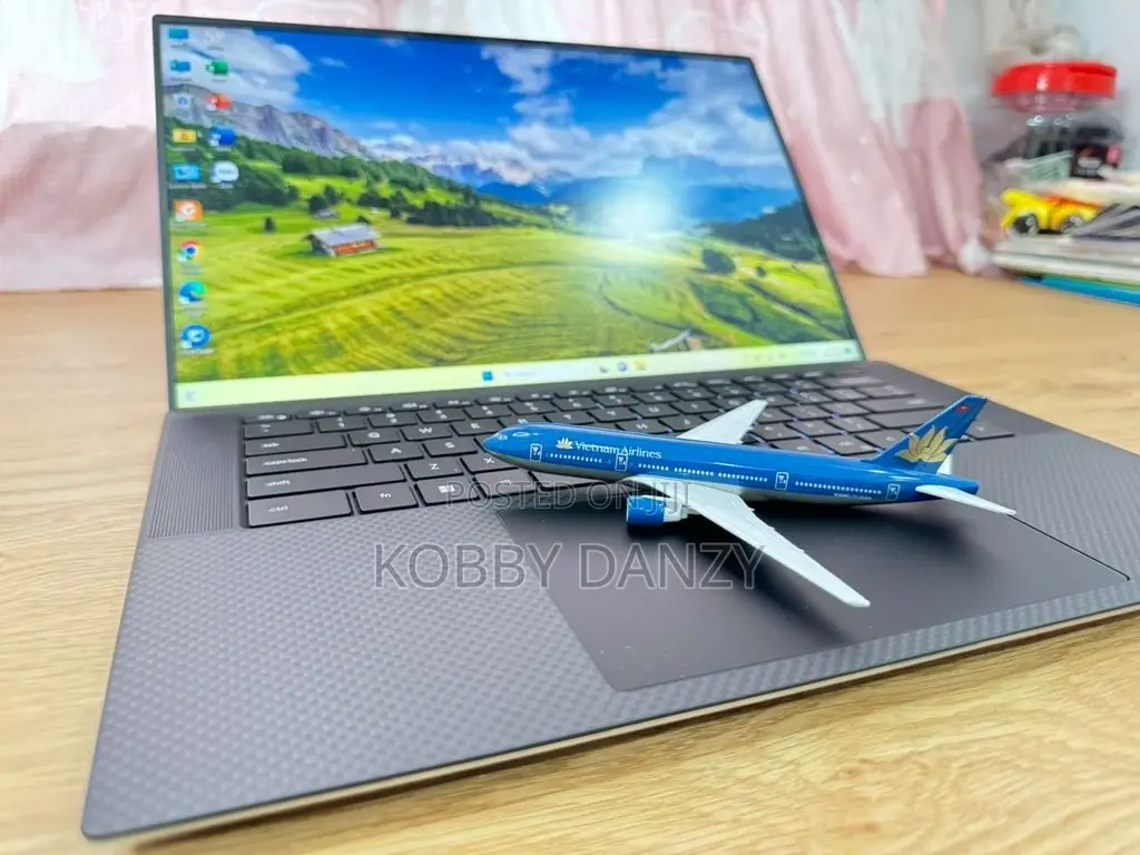 Laptop Dell Precision 5550 16GB Intel Core i7 SSD 256GB