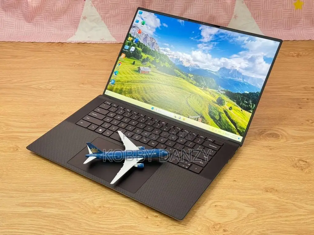 Laptop Dell Precision 5550 16GB Intel Core i7 SSD 256GB