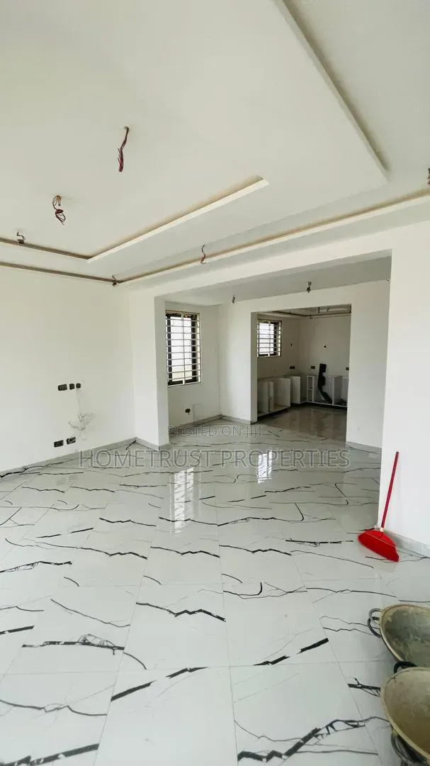 3bdrm Duplex in Ashongman Bank Of, Kwabenya for sale